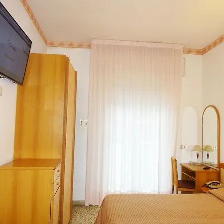 Otel Cinzia 3*
