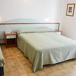 Cinzia 3*