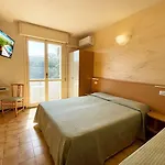 Cinzia Hotel 3*