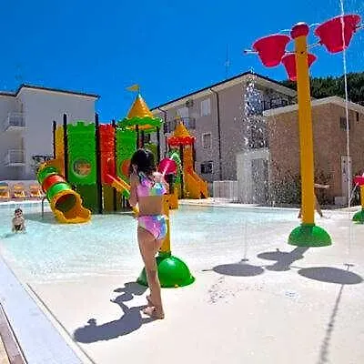 Cinzia 3*