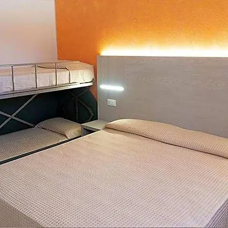 Cinzia 3*