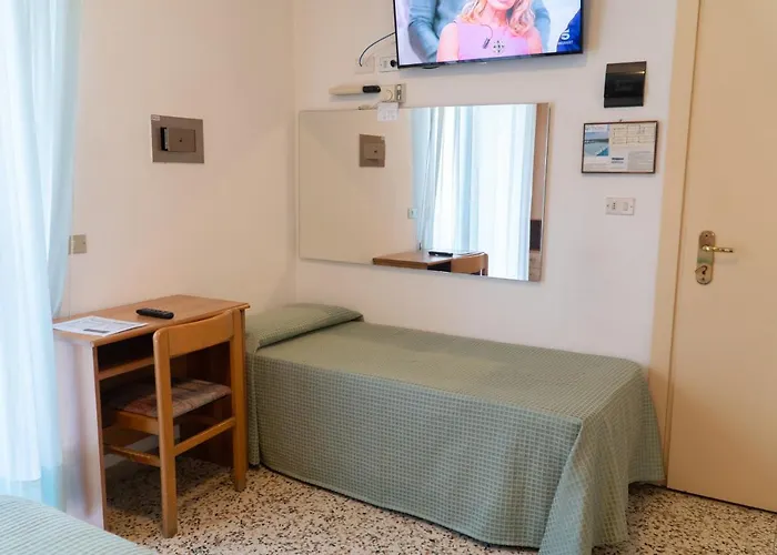 Hotel Cinzia 3*