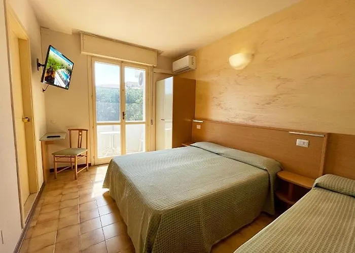 Cinzia Hotel 3*